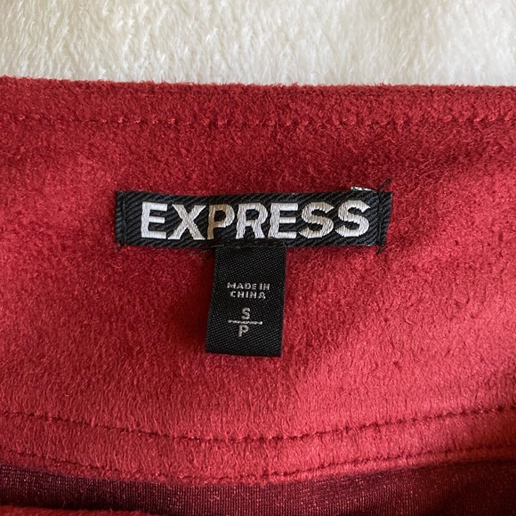 Express - Red Suede Mini Skirt With Fringe - Size Small - Picture 7 of 7
